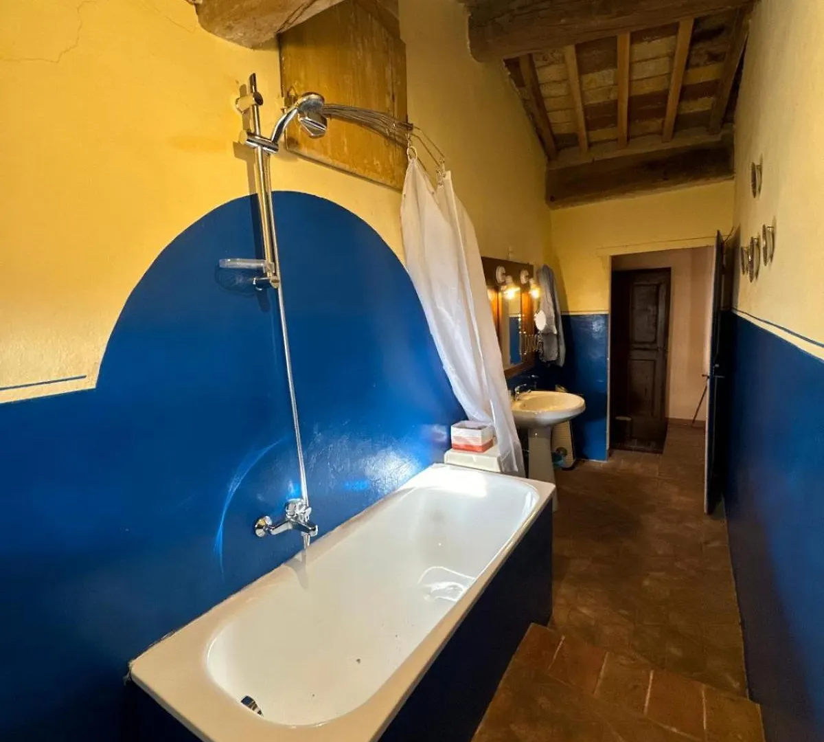 Castello Montelifre Villa Montisi