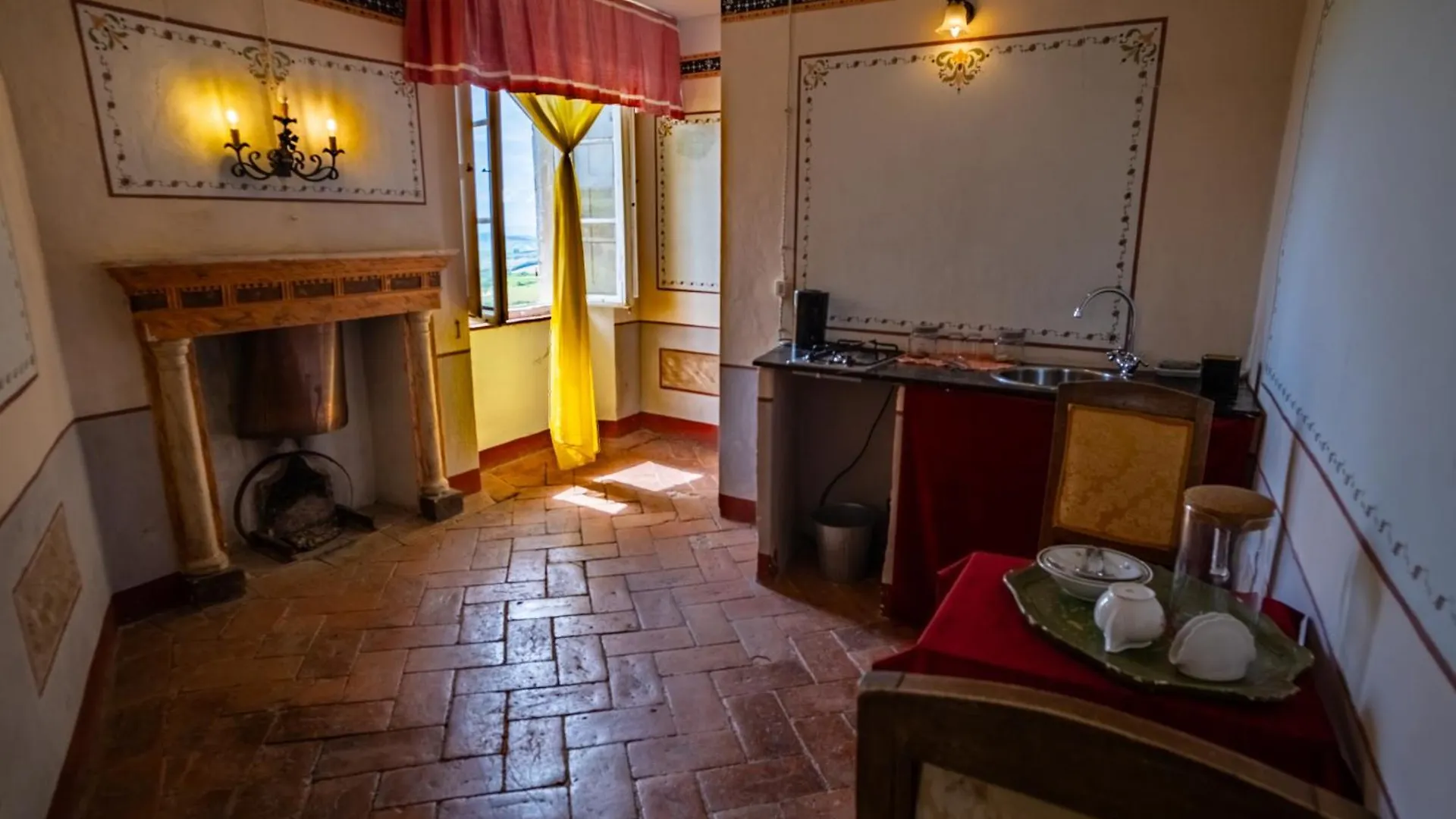 Castello Montelifre Villa Montisi