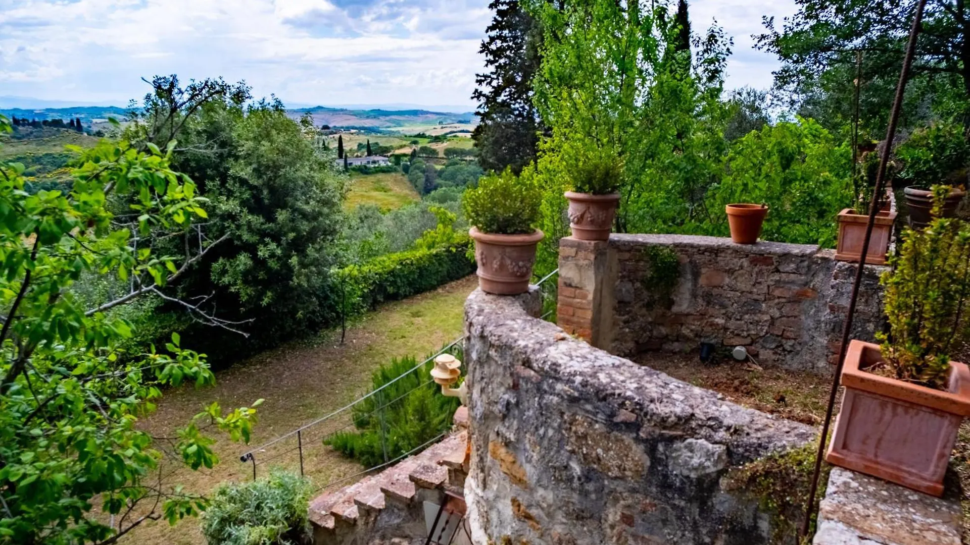 Castello Montelifre Villa Montisi 0*,  Italy
